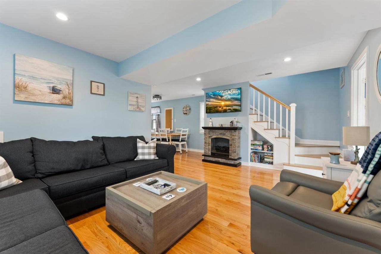 Newly Renovated 4 Bedroom Home Only 2 Blocks From The Beach! Wildwood Luaran gambar