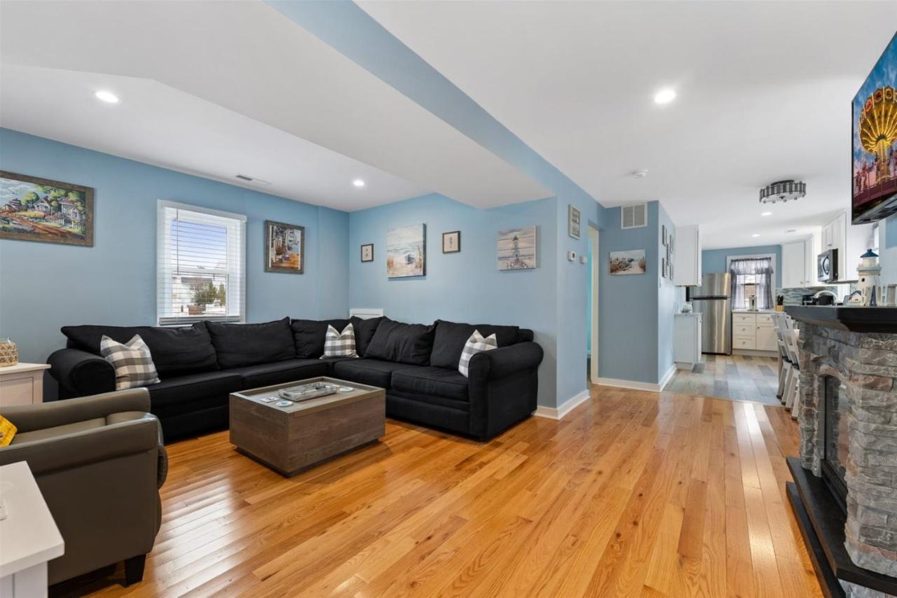 Newly Renovated 4 Bedroom Home Only 2 Blocks From The Beach! Wildwood Luaran gambar
