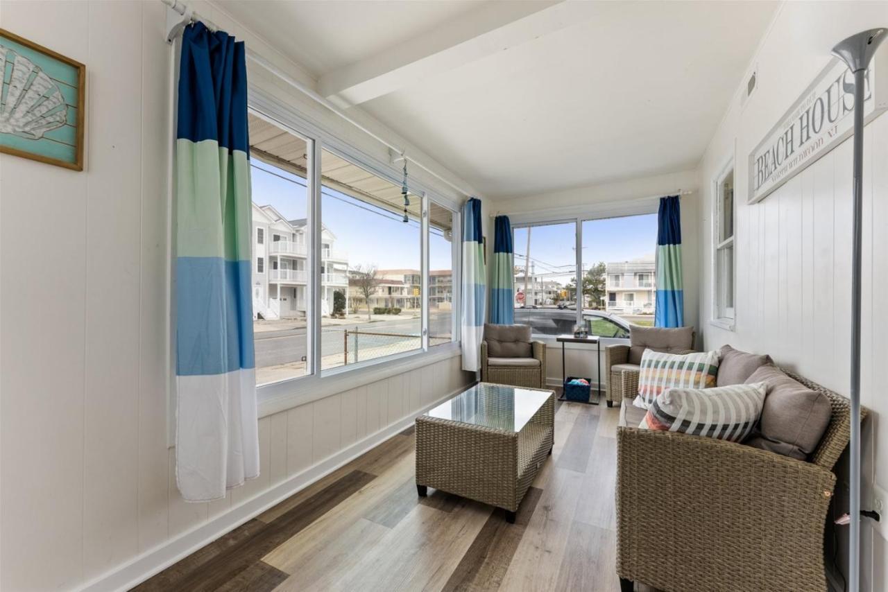 Newly Renovated 4 Bedroom Home Only 2 Blocks From The Beach! Wildwood Luaran gambar
